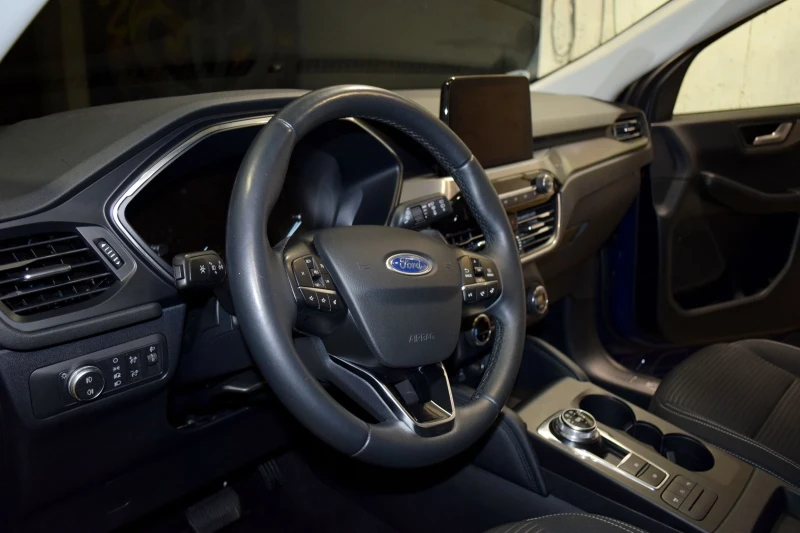 Ford Kuga Titanium 4x4 190PS 2.0 EcoBlue, снимка 9 - Автомобили и джипове - 53400514