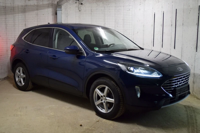 Ford Kuga Titanium 4x4 190PS 2.0 EcoBlue, снимка 2 - Автомобили и джипове - 53400514