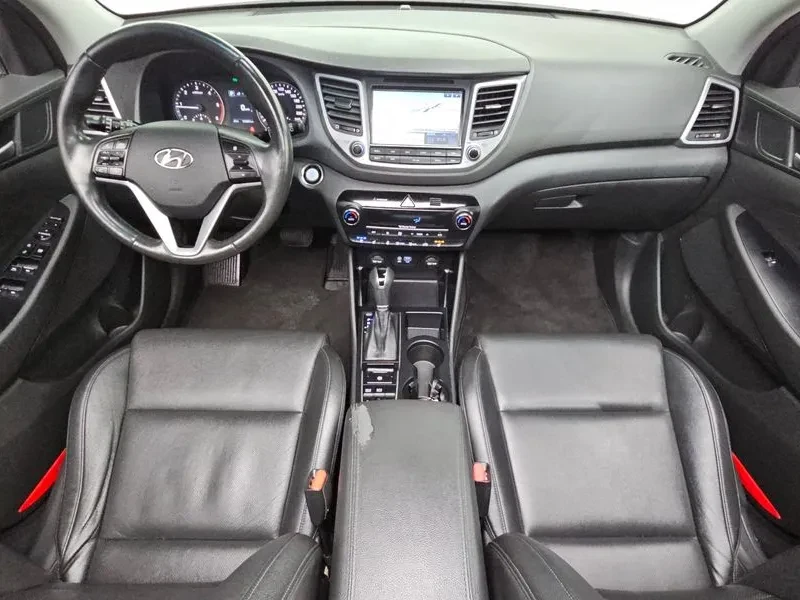Hyundai Tucson 2.0 - САМО 30% АВАНС, снимка 7 - Автомобили и джипове - 56065847