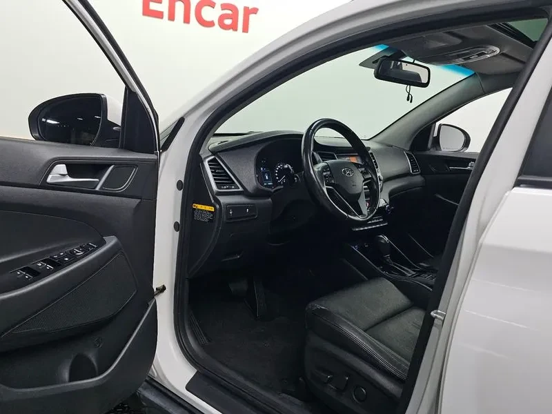 Hyundai Tucson 2.0 - САМО 30% АВАНС, снимка 10 - Автомобили и джипове - 56065847