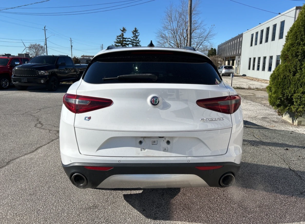 Alfa Romeo Stelvio 2018 Alfa Romeo Stelvio Sport - изображение 5