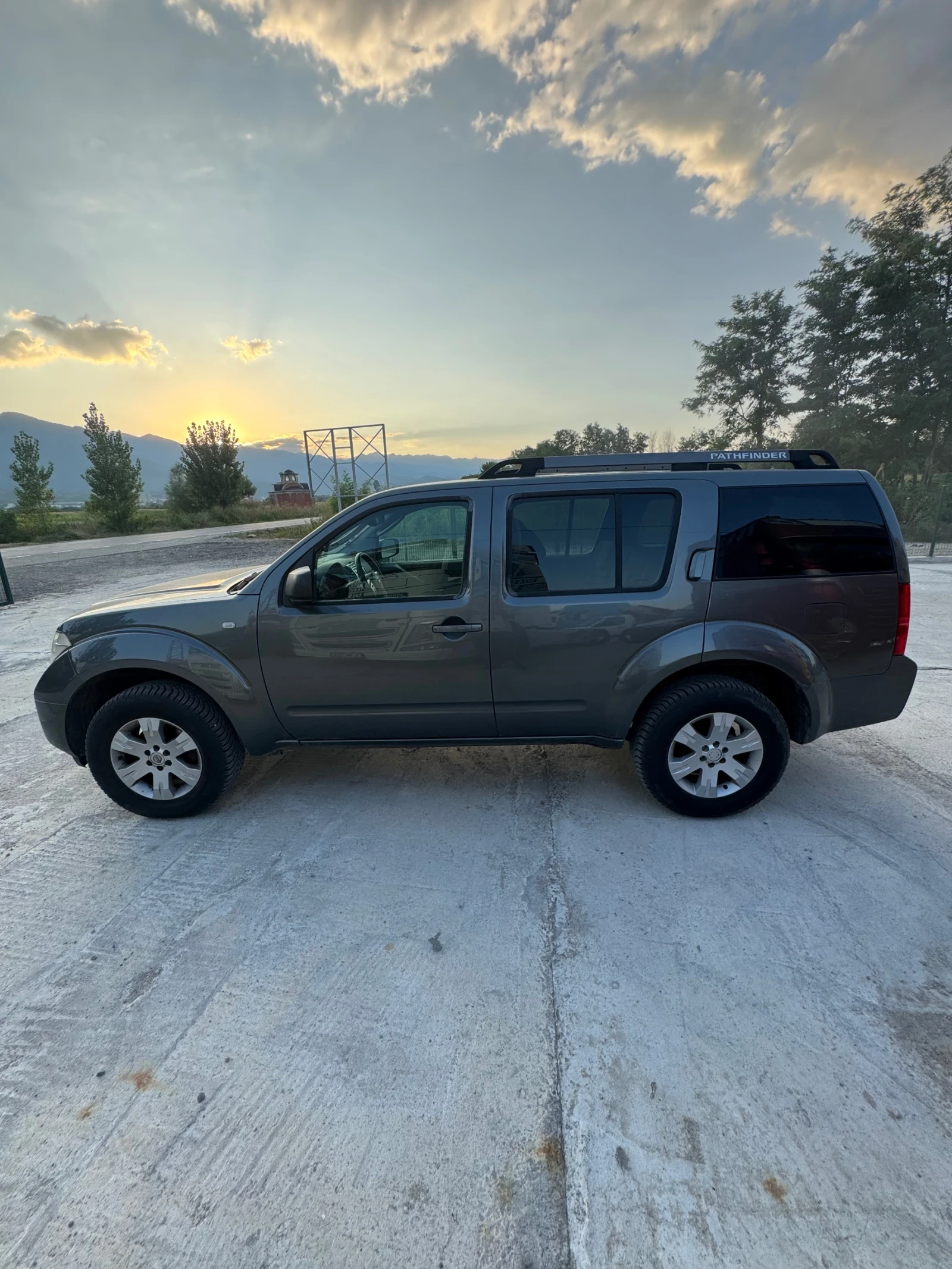 Nissan Pathfinder  - изображение 7
