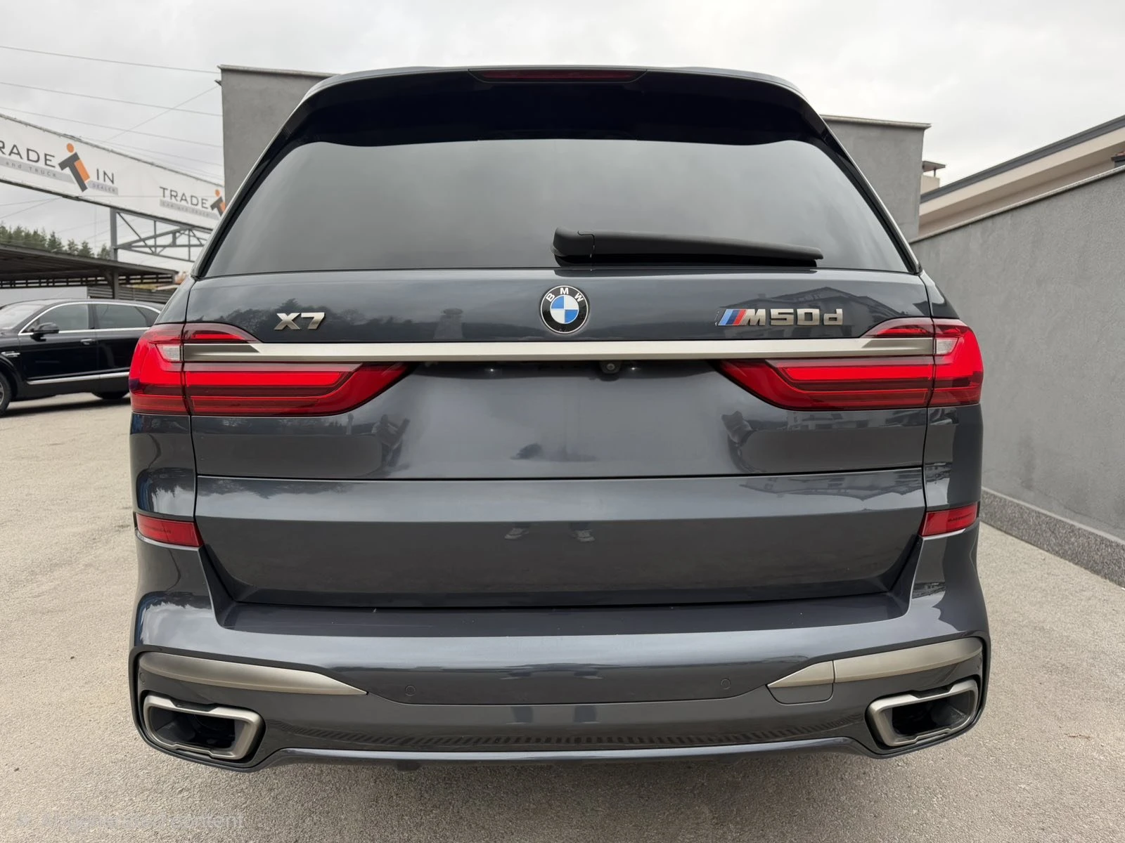 BMW X7 M50D - изображение 5