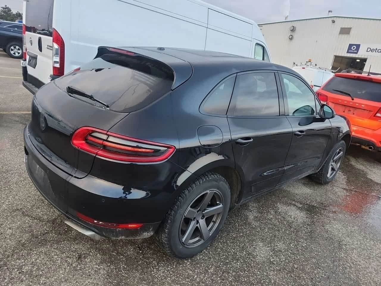 Porsche Macan 2.0 AWD | ПОДГРЕВИ | 2 KEYS | CARFAX, снимка 3 - Автомобили и джипове - 53805326