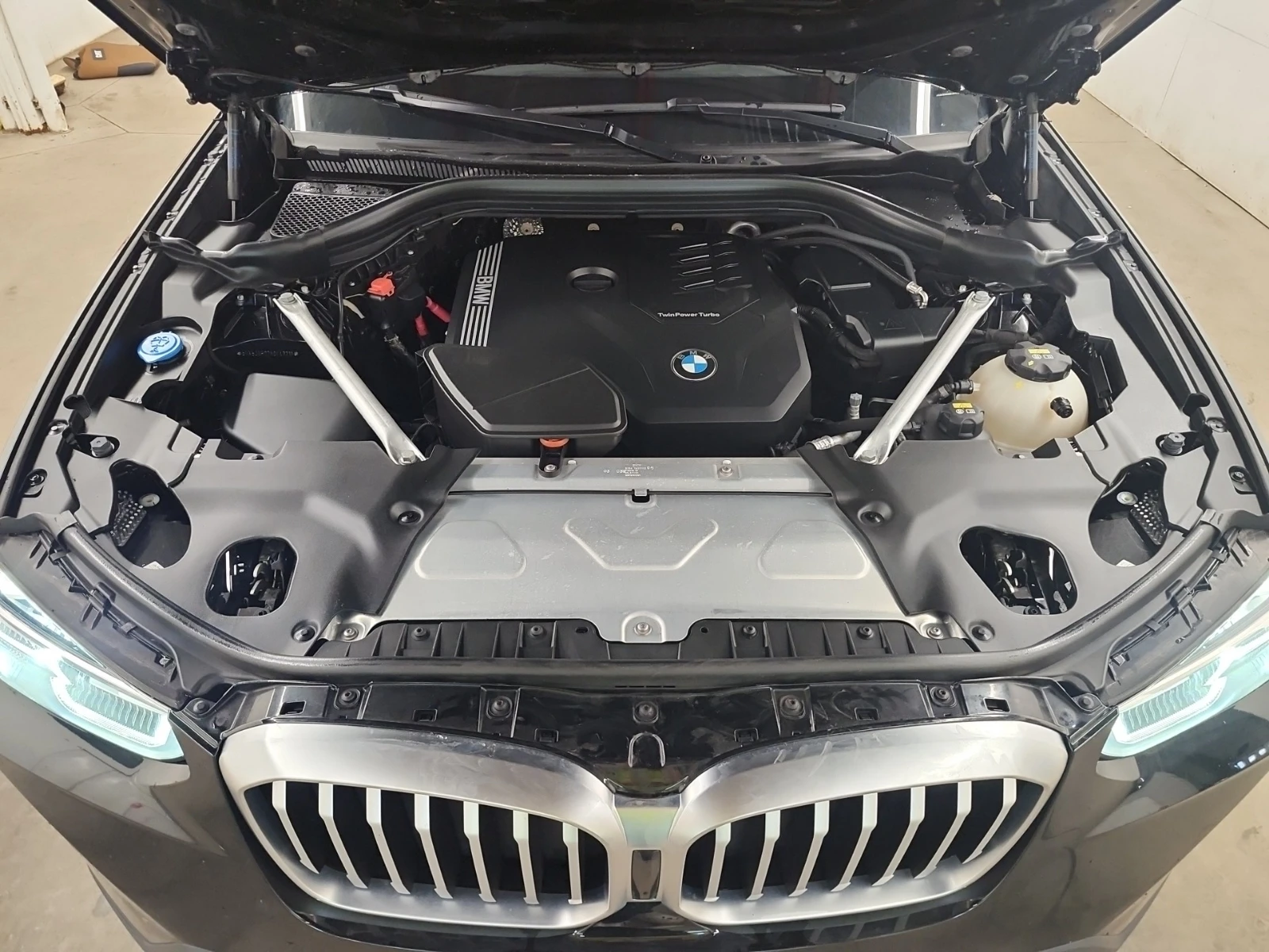 BMW X3 xDrive30i, снимка 10 - Автомобили и джипове - 54440617