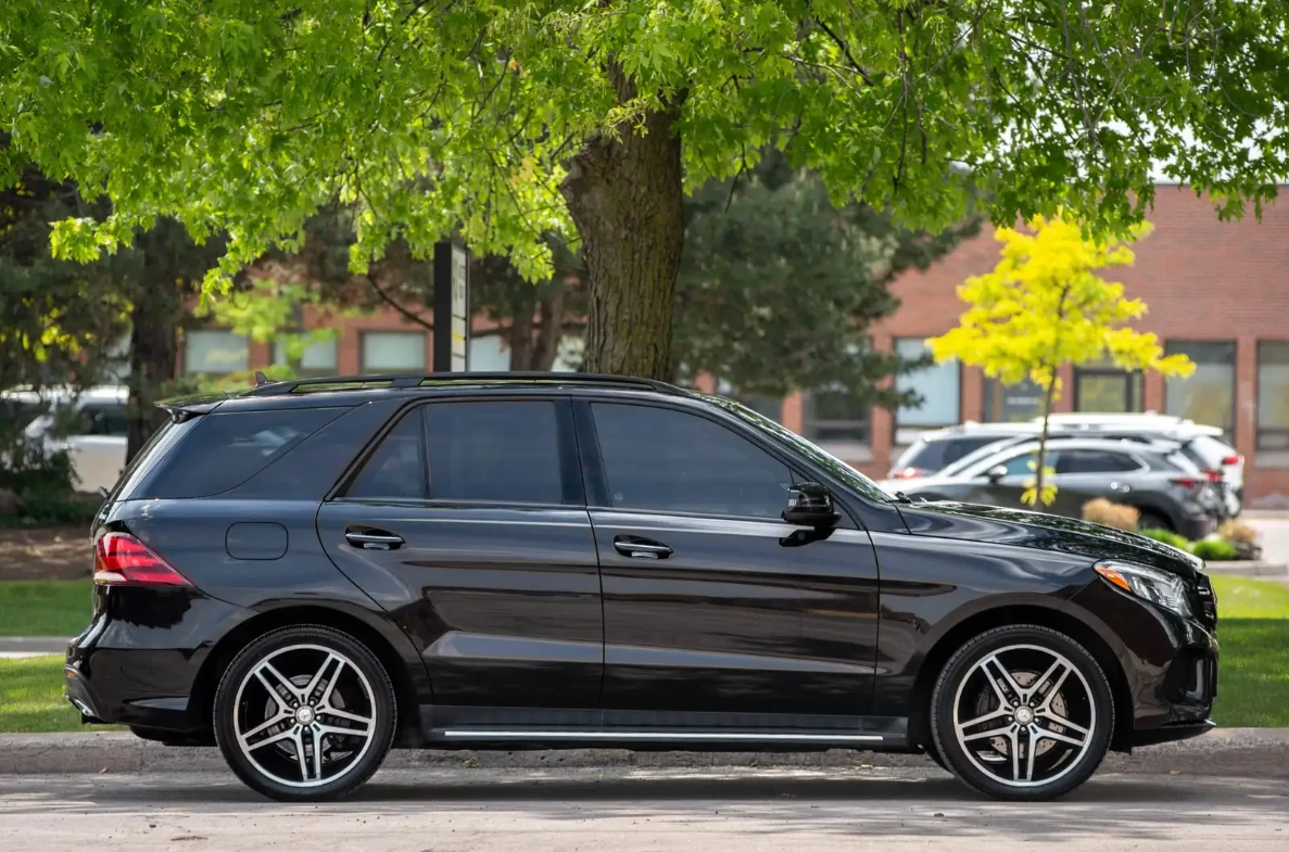 Mercedes-Benz GLE Airmatic / AMG Pack / H&K audio, снимка 2 - Автомобили и джипове - 54998578