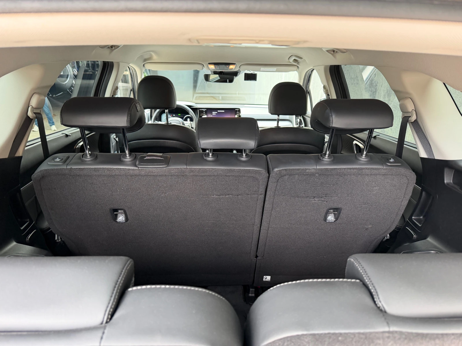 Kia Sorento 2.2 CRDi (201 кс) DCT 7 Seat, снимка 9 - Автомобили и джипове - 55207782