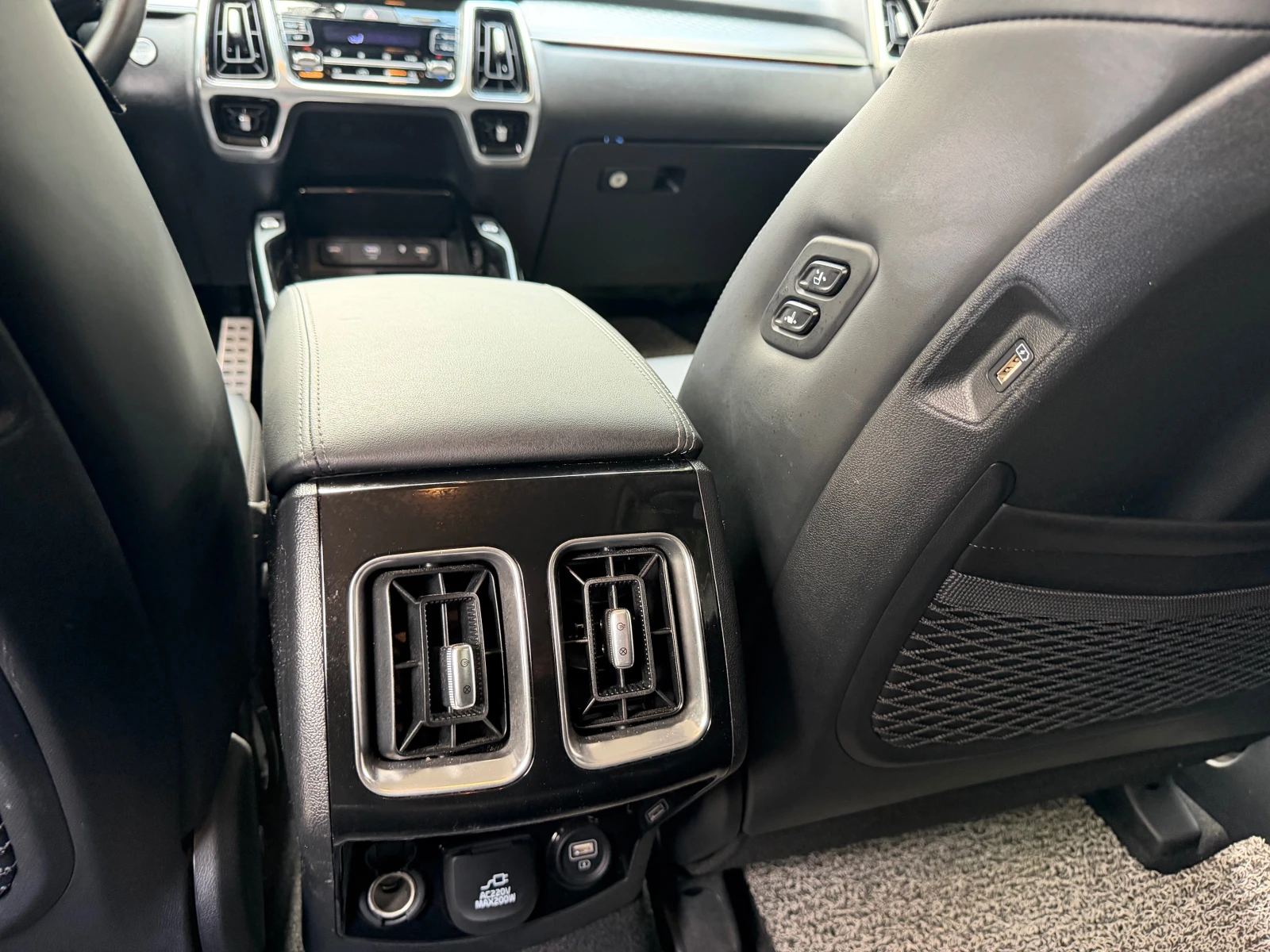 Kia Sorento 2.2 CRDi (201 кс) DCT 7 Seat, снимка 12 - Автомобили и джипове - 55207782
