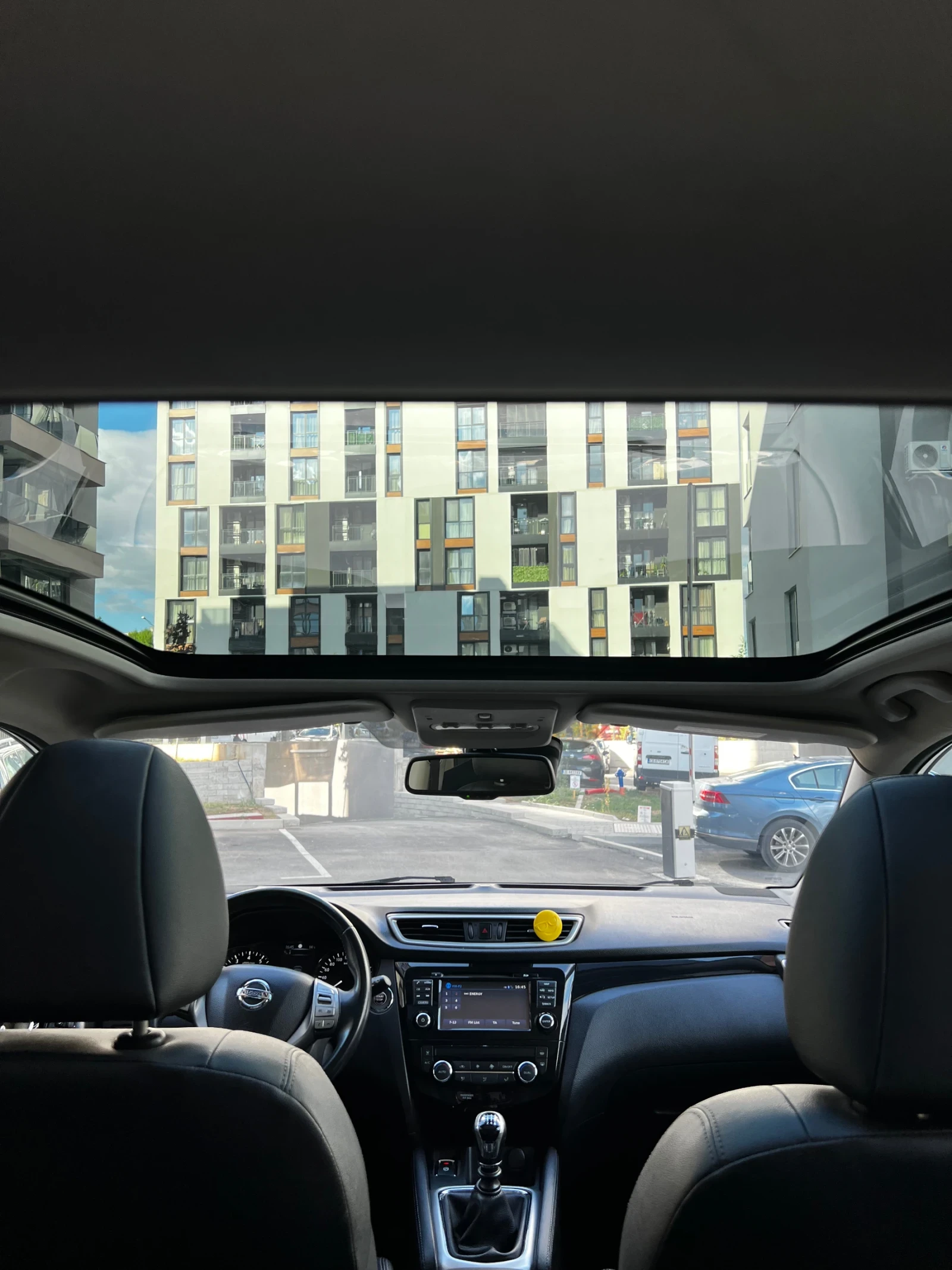 Nissan Qashqai 1.2turbo, снимка 10 - Автомобили и джипове - 56256532