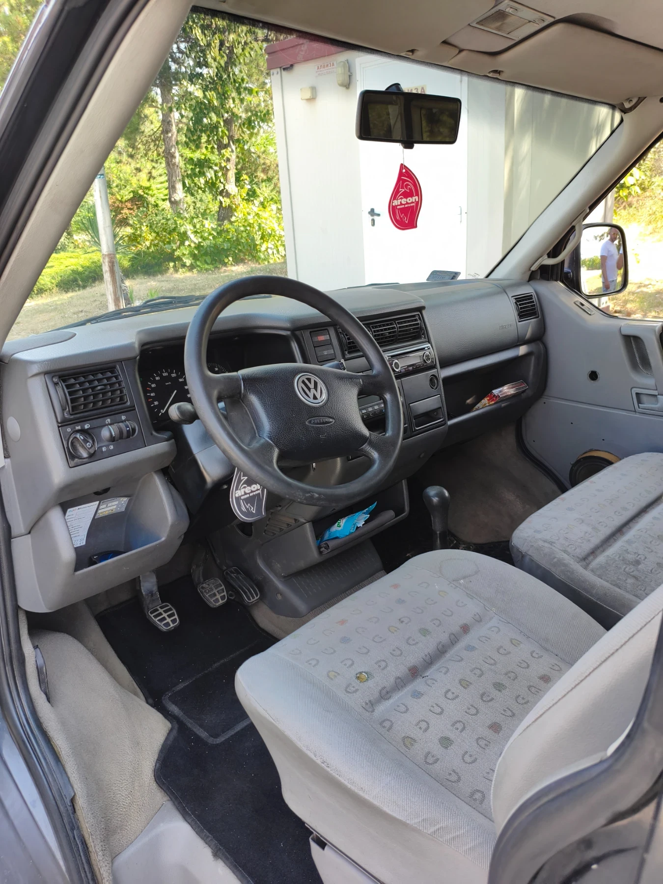 VW T4 caravelle 2.5 tdi 102 ps, снимка 13 - Бусове и автобуси - 55621368