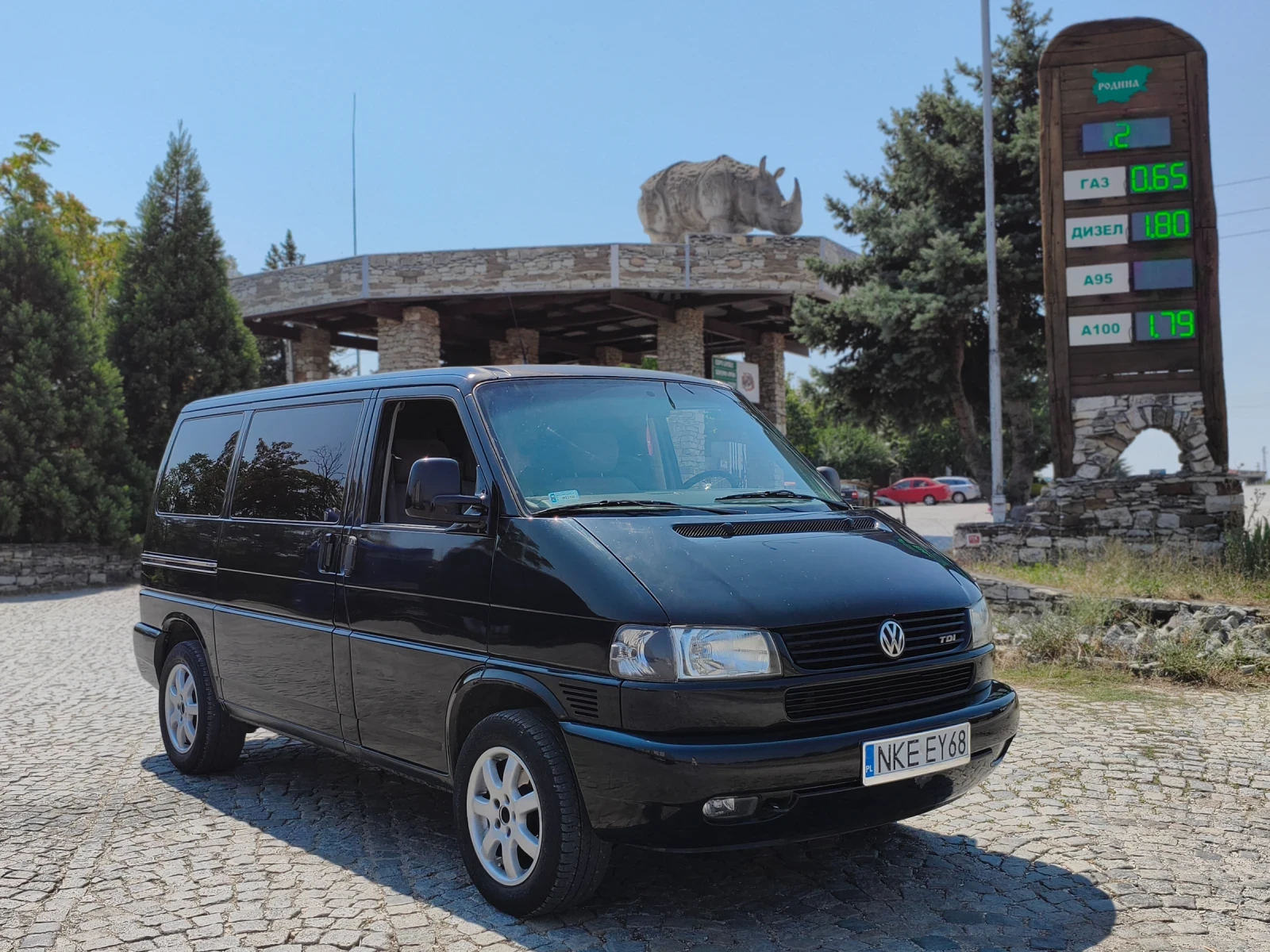 VW T4 caravelle 2.5 tdi 102 ps, снимка 4 - Бусове и автобуси - 55621368
