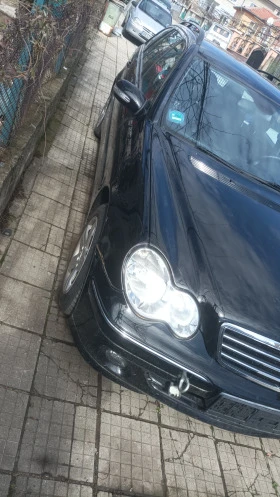 Mercedes-Benz C 180 Avangard , снимка 3