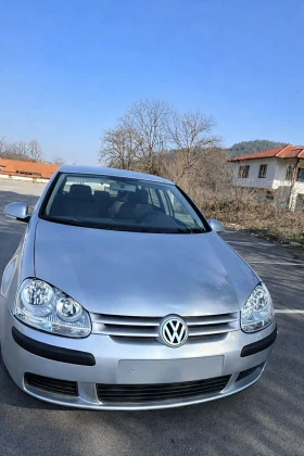 VW Golf 1.6 бензин 102к.с като нов промоция. , снимка 1