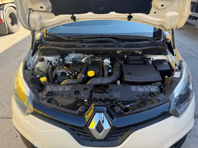 Renault Captur 1.5 DCI, снимка 16 - Автомобили и джипове - 47869754