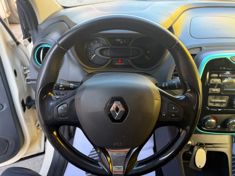 Renault Captur 1.5 DCI, снимка 12 - Автомобили и джипове - 47869754