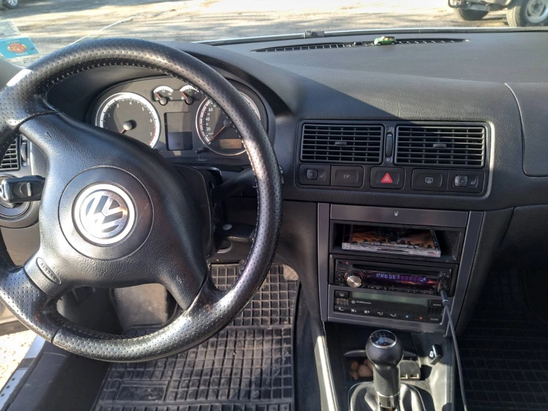 VW Golf 2.0 гАЗ, снимка 6 - Автомобили и джипове - 48618814