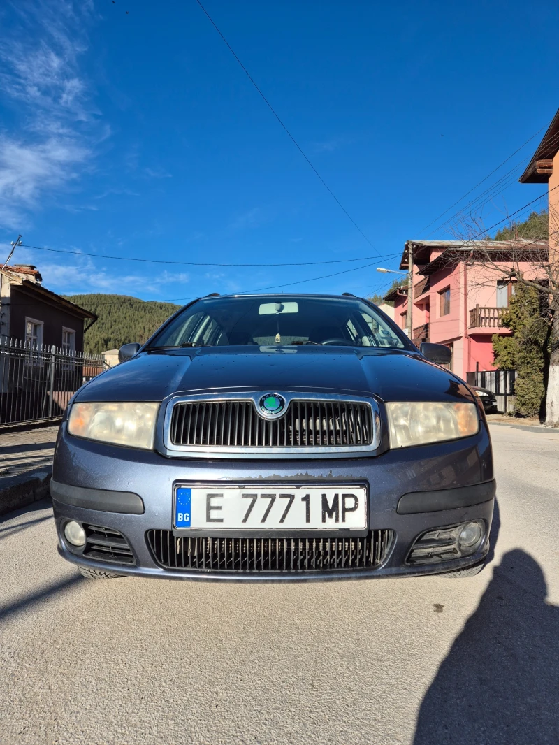 Skoda Fabia, снимка 2 - Автомобили и джипове - 49414171