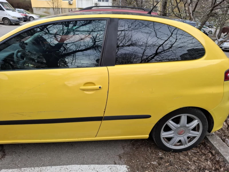 Seat Ibiza, снимка 2 - Автомобили и джипове - 49483258