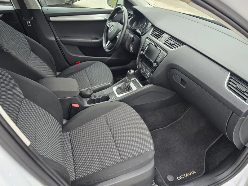 Skoda Octavia 1.6TDI, снимка 6 - Автомобили и джипове - 50215663