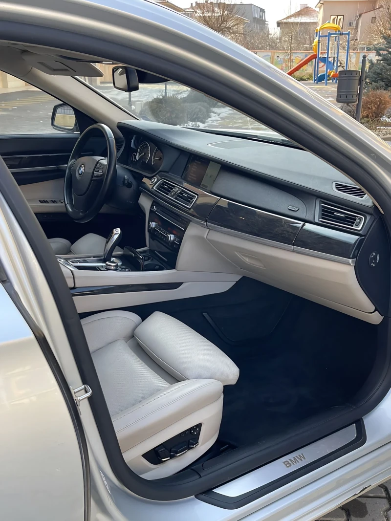 BMW 740, снимка 6 - Автомобили и джипове - 51615415