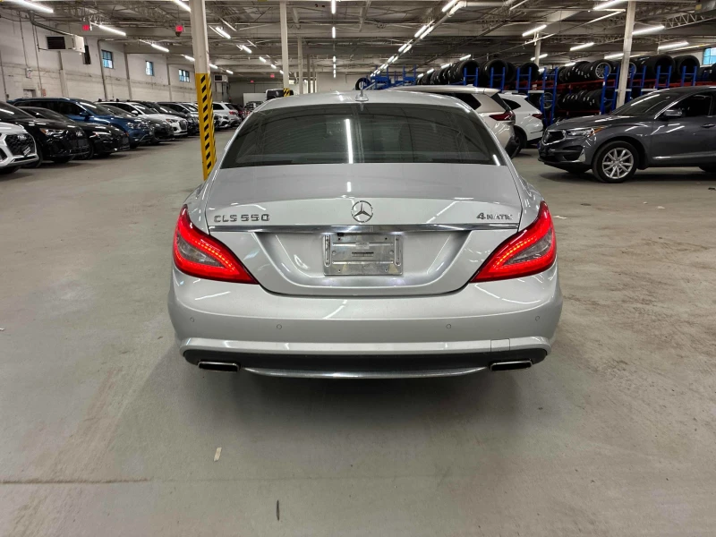 Mercedes-Benz CLS 500 * * CARFAX * * АВТО КРЕДИТ * * , снимка 5 - Автомобили и джипове - 52356544