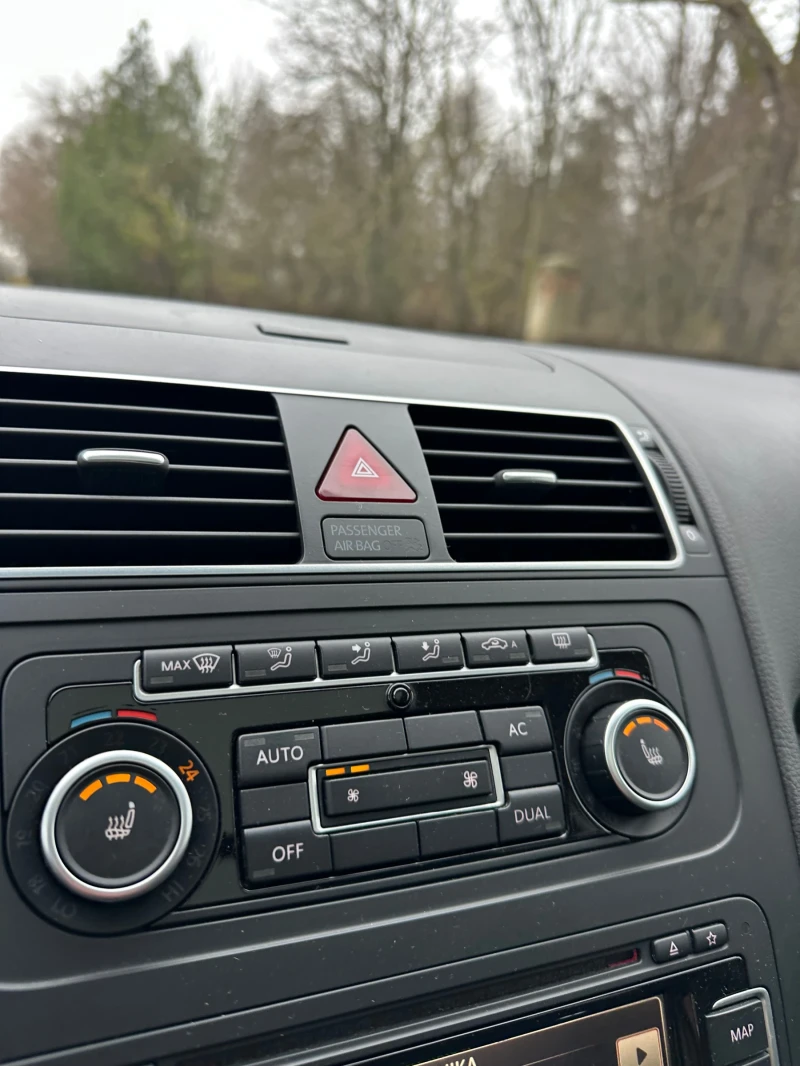 VW Touran Cross, снимка 10 - Автомобили и джипове - 52729053