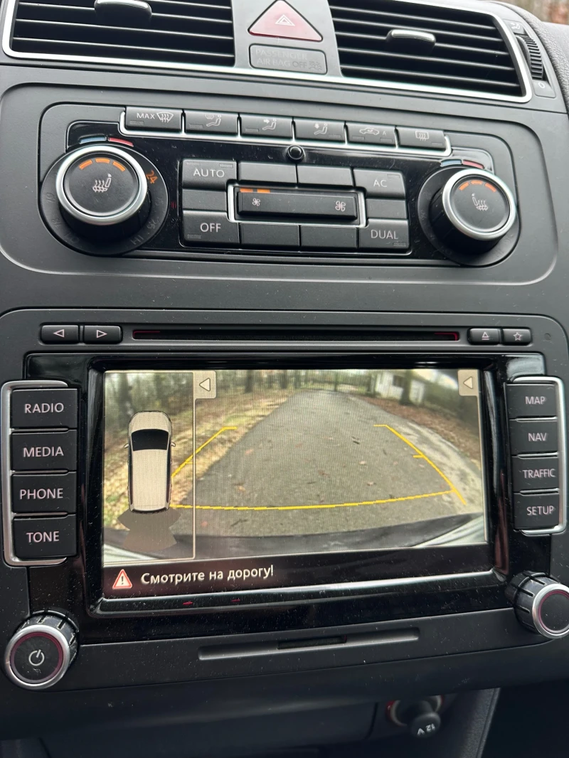 VW Touran Cross, снимка 9 - Автомобили и джипове - 52729053