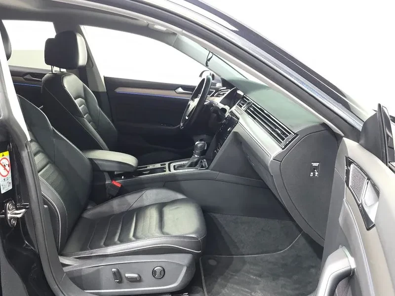 VW Arteon 2.0 Tdi Premium, снимка 11 - Автомобили и джипове - 55610419