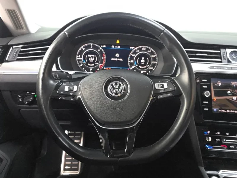VW Arteon 2.0 Tdi Premium, снимка 13 - Автомобили и джипове - 55610419