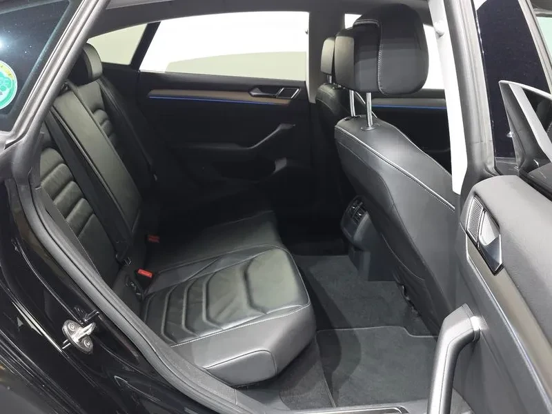VW Arteon 2.0 Tdi Premium, снимка 12 - Автомобили и джипове - 55610419
