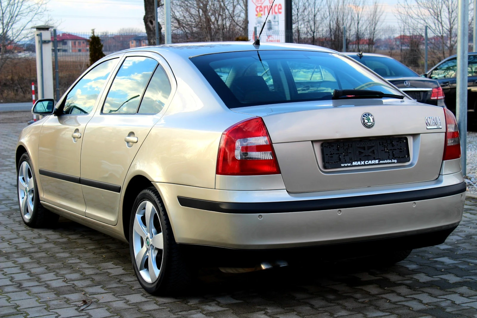 Skoda Octavia 2.0TDI СОБСТВЕН ЛИЗИНГ - изображение 5