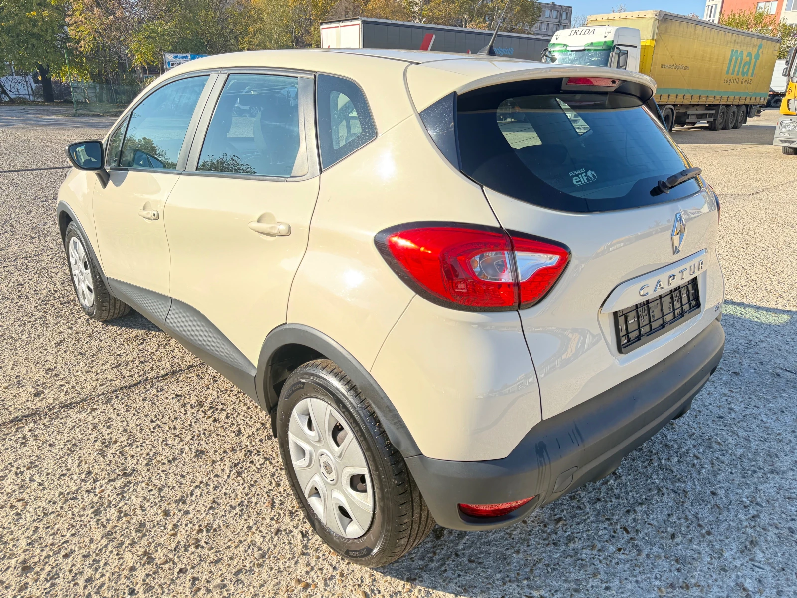 Renault Captur 1.5 DCI - изображение 7