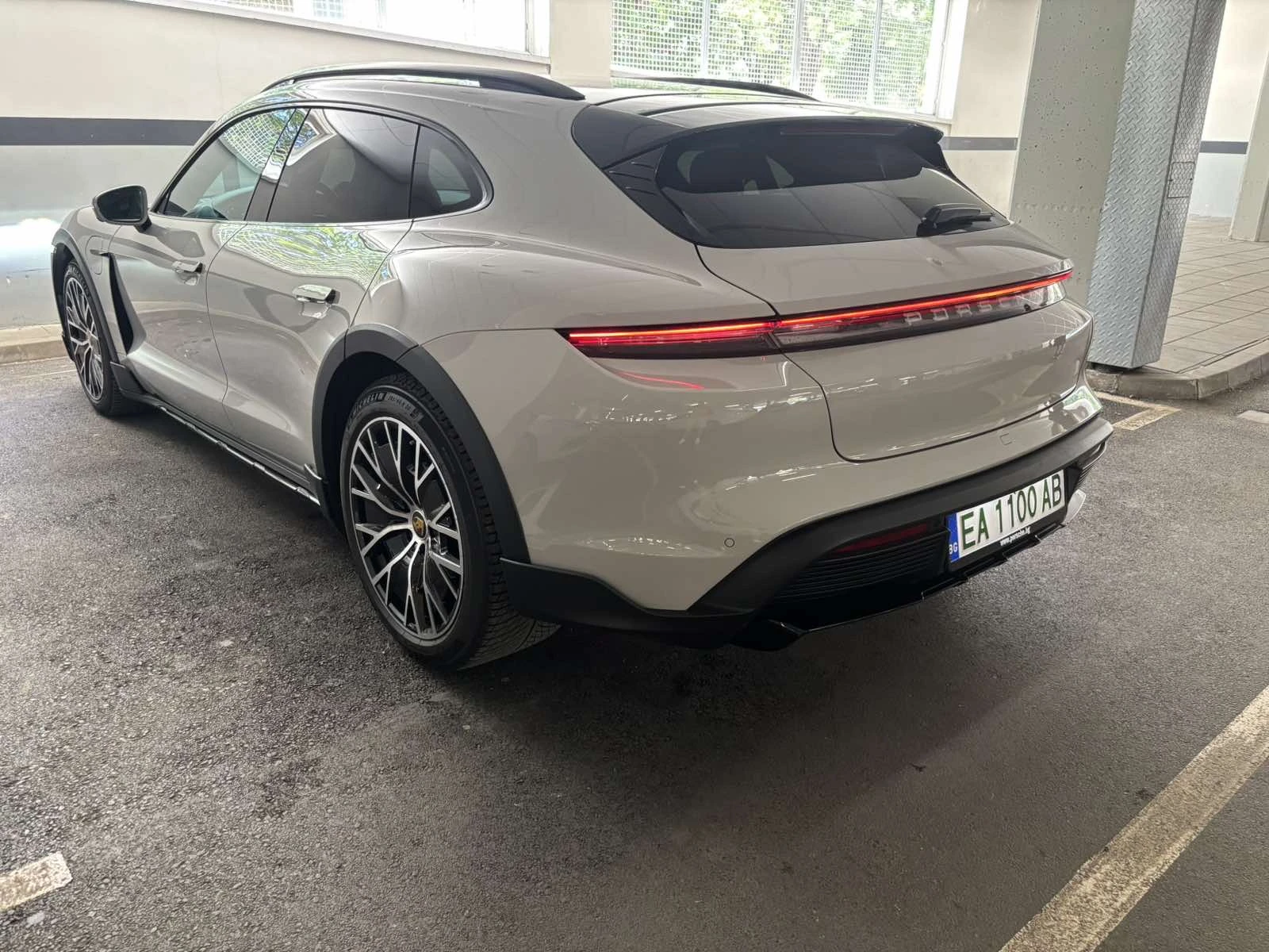 Porsche Taycan 4S CROSS TURISMO PANO* BOSE 360CAM DISTR  93.4kWh - изображение 5