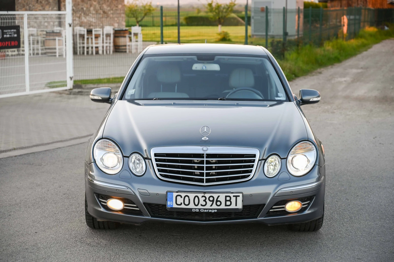 Mercedes-Benz E 320  - изображение 2