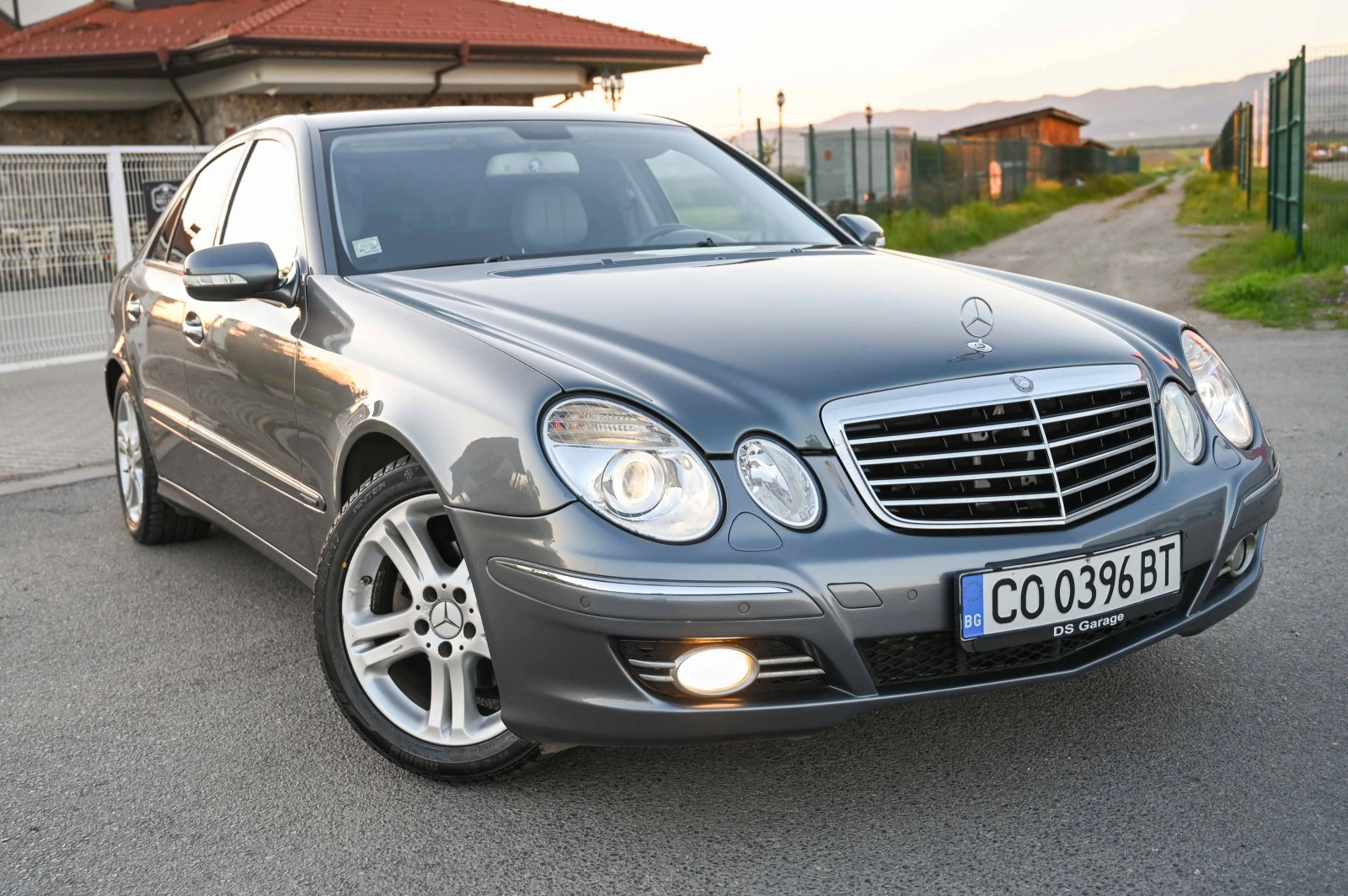 Mercedes-Benz E 320  - изображение 4