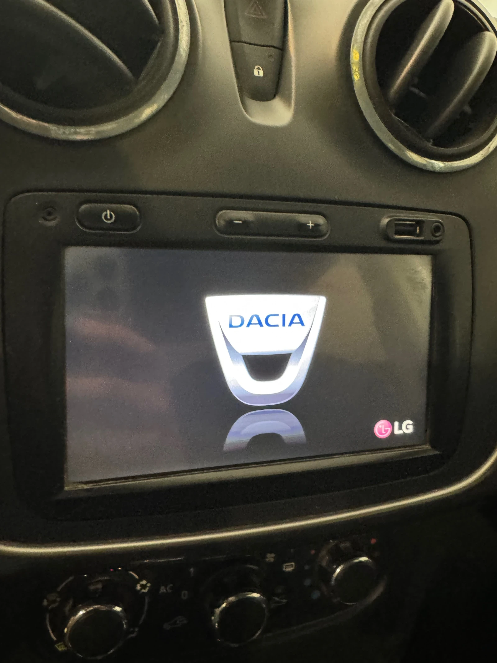 Dacia Sandero 1.2 заводска газ/бензин | Mobile.bg — изображение 5