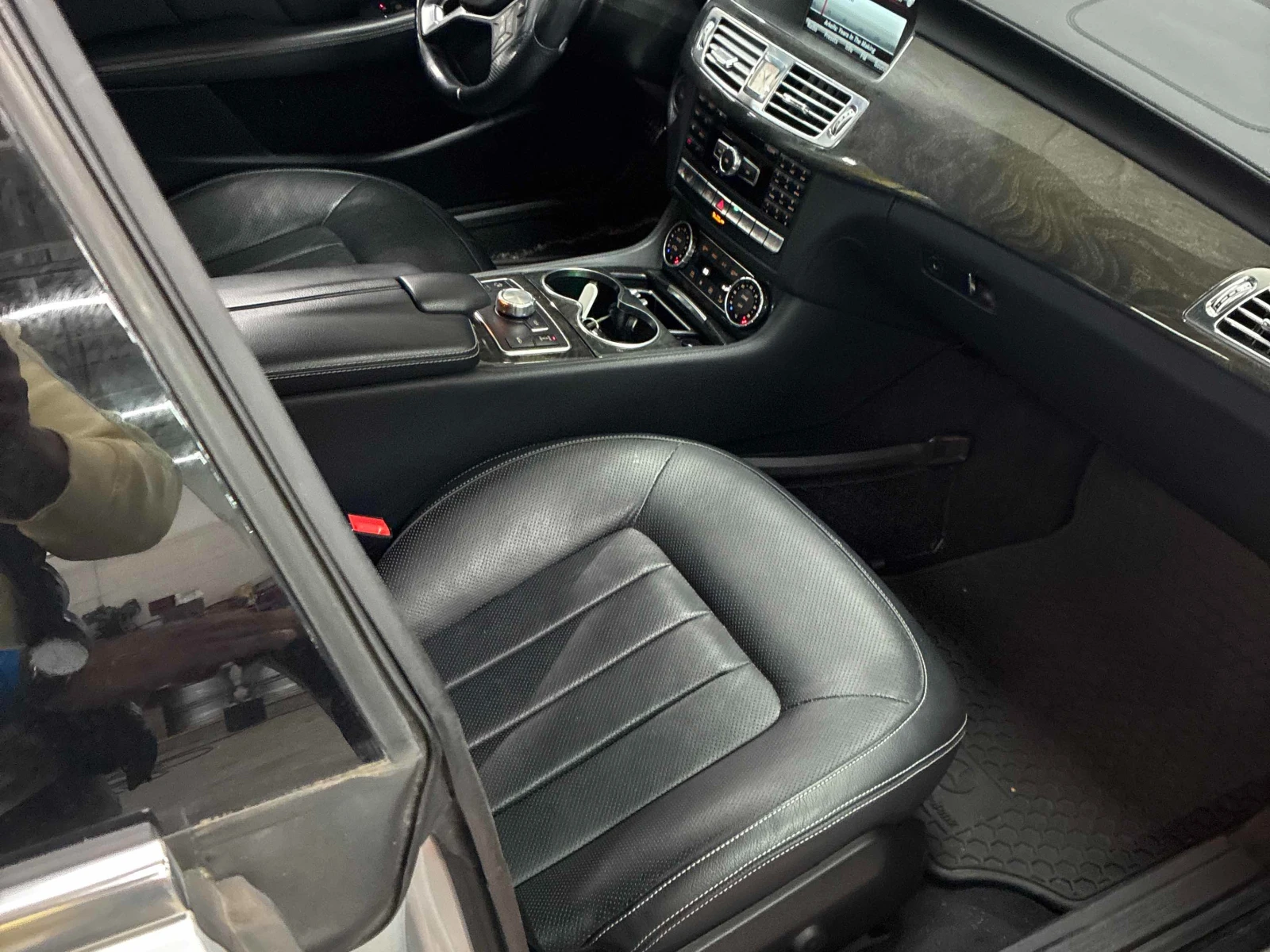 Mercedes-Benz CLS 500 * * CARFAX * * АВТО КРЕДИТ * *  - изображение 7