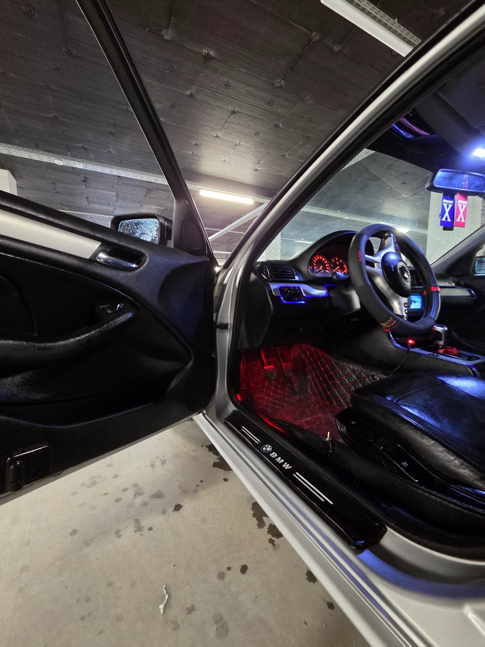 BMW 320, снимка 12 - Автомобили и джипове - 53758744