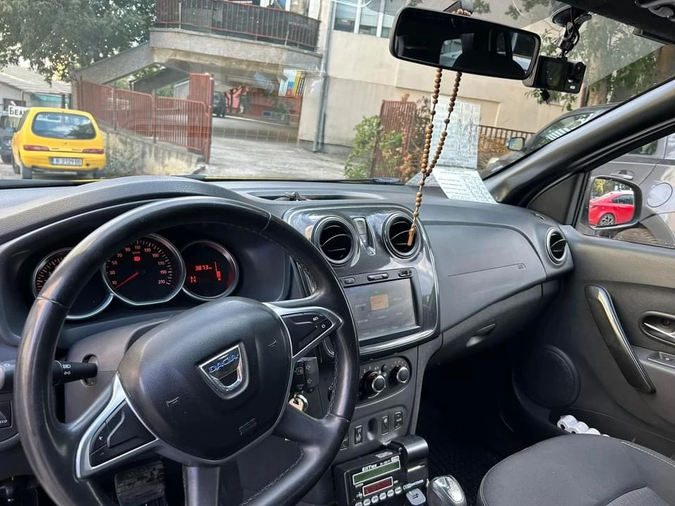 Dacia Logan 1.5d, снимка 6 - Автомобили и джипове - 53889108