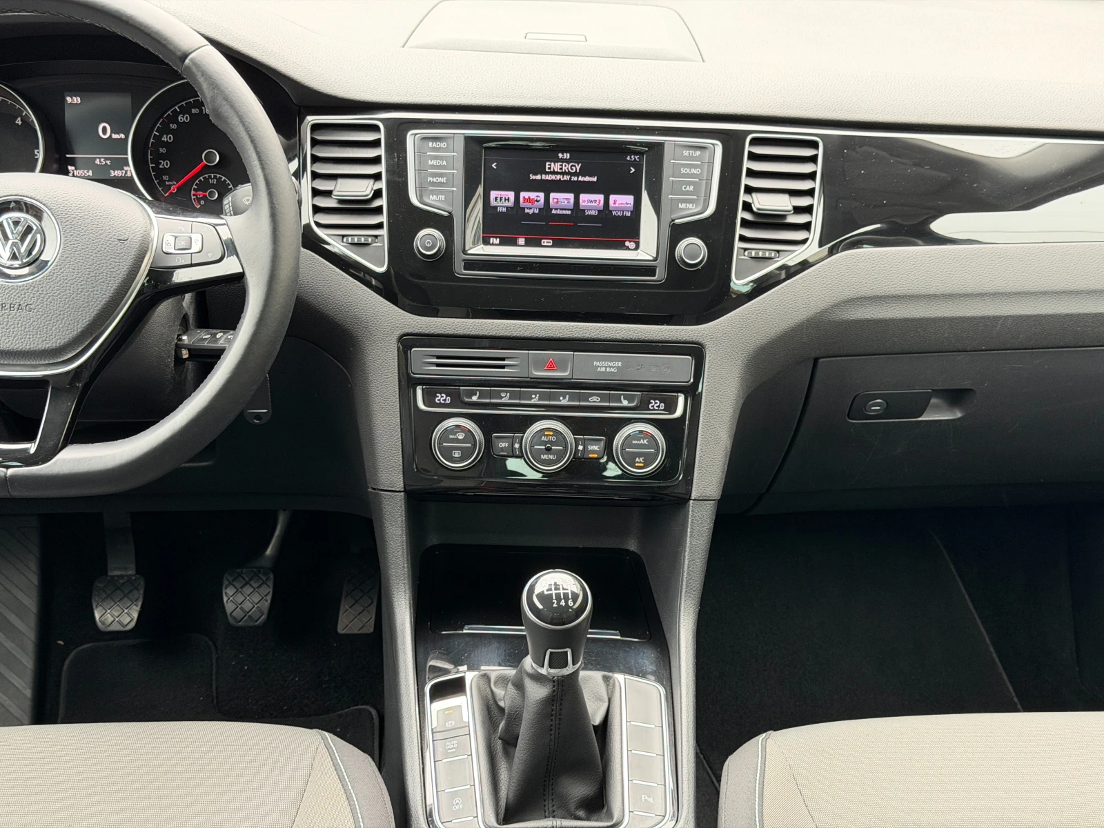 VW Sportsvan 2.0TDI* СЕРВИЗНА КНИЖКА С ПЪЛНА ИСТОРИЯ В VW, снимка 9 - Автомобили и джипове - 54026122