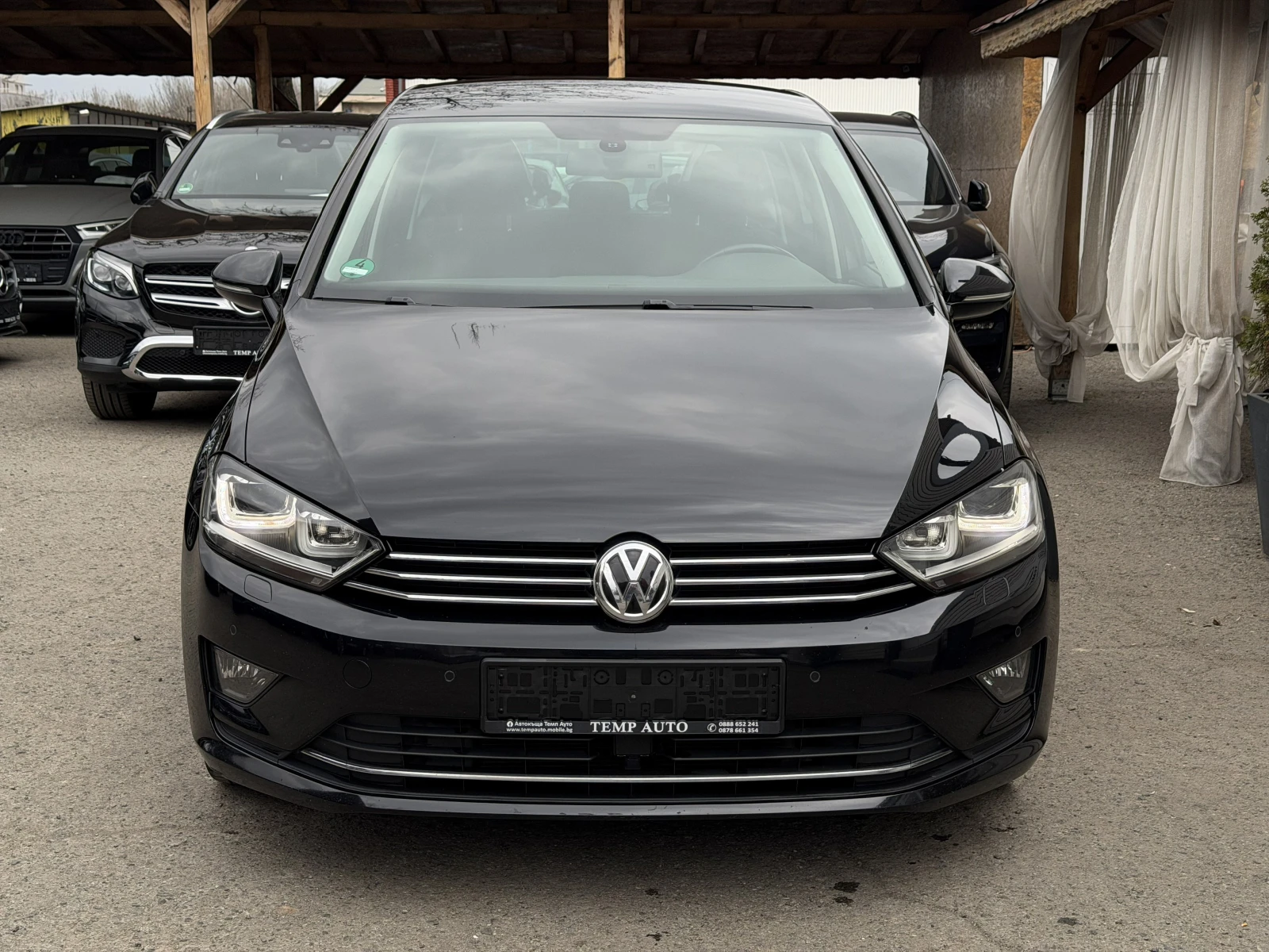 VW Sportsvan 2.0TDI* СЕРВИЗНА КНИЖКА С ПЪЛНА ИСТОРИЯ В VW, снимка 2 - Автомобили и джипове - 54026122