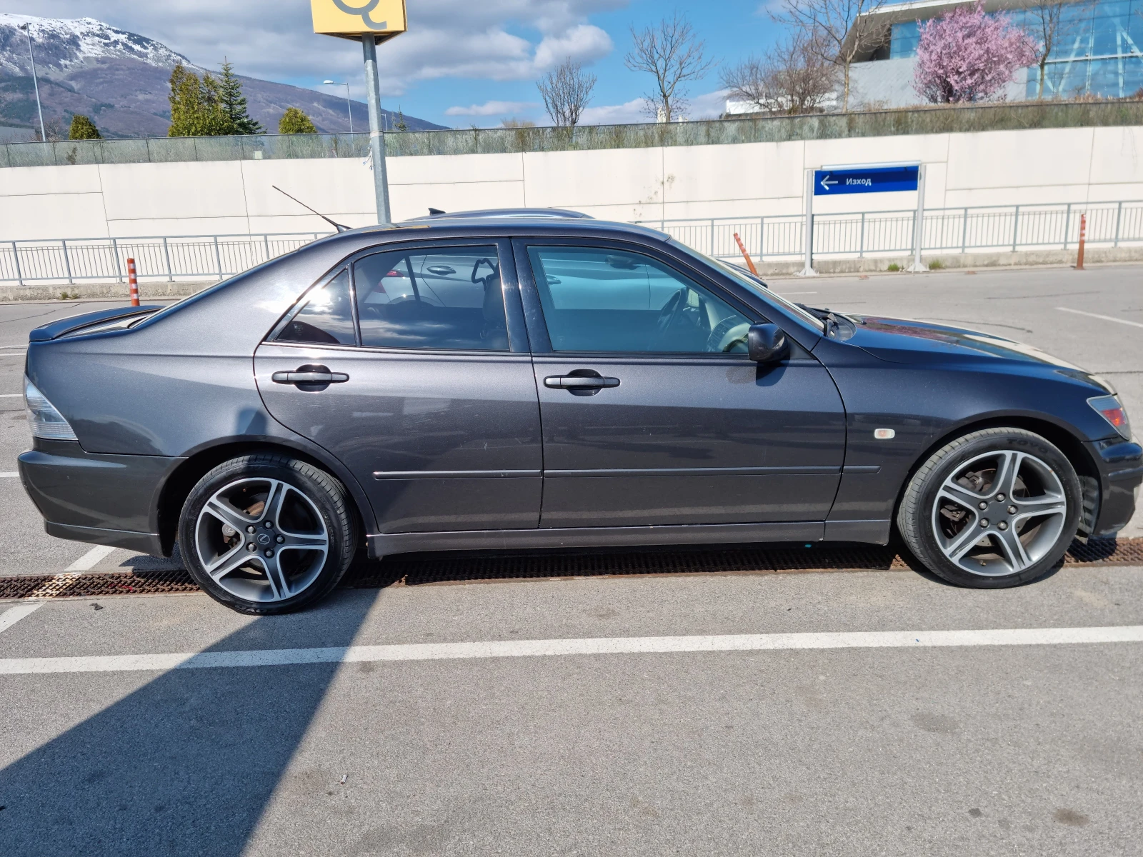 Lexus IS 200 Газ, снимка 5 - Автомобили и джипове - 54144450