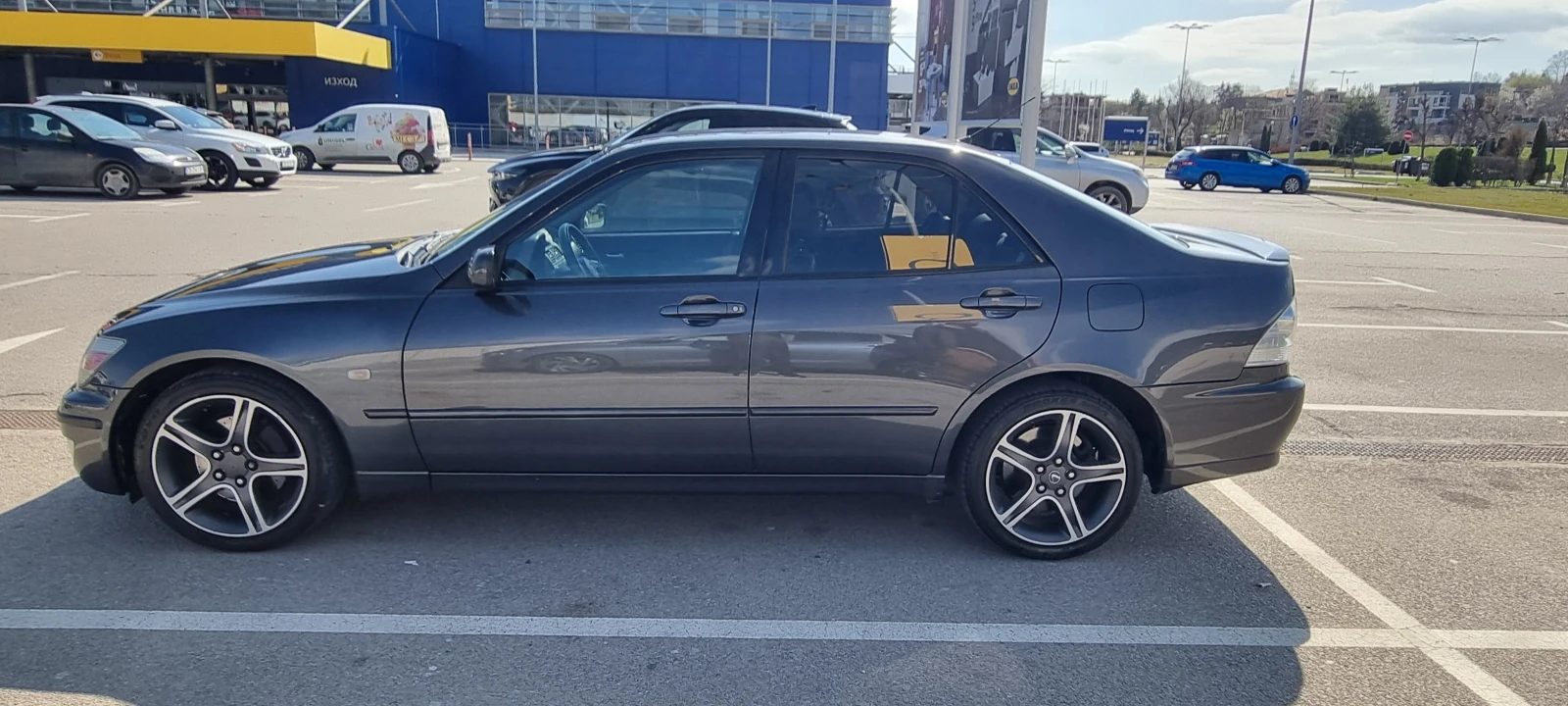 Lexus IS 200 Газ, снимка 9 - Автомобили и джипове - 54144450