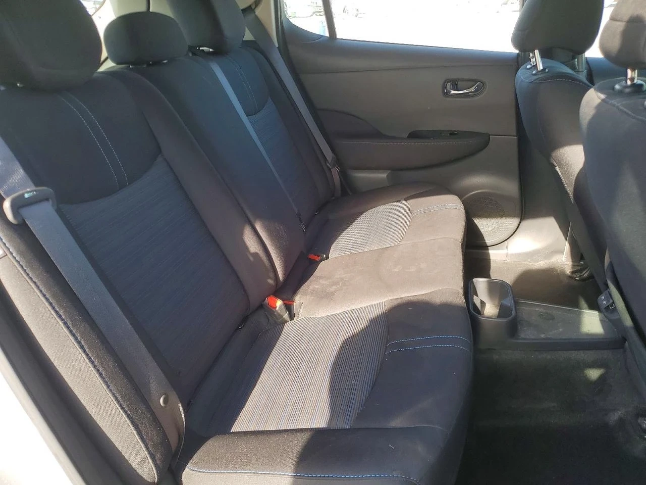 Nissan Leaf  SV PLUS | 360 КАМЕРА | KEYLESS | , снимка 10 - Автомобили и джипове - 54335698