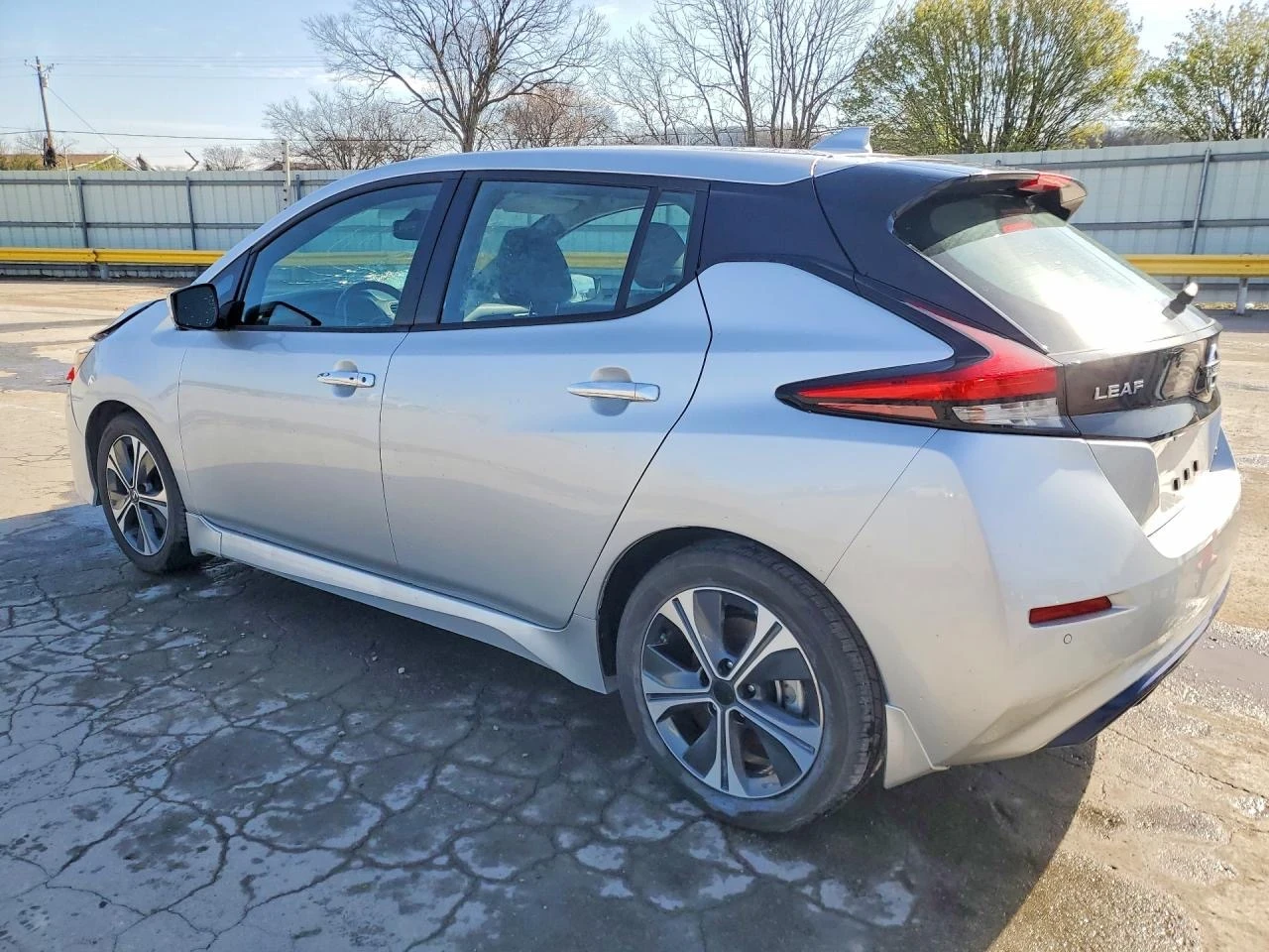 Nissan Leaf  SV PLUS | 360 КАМЕРА | KEYLESS | , снимка 6 - Автомобили и джипове - 54335698