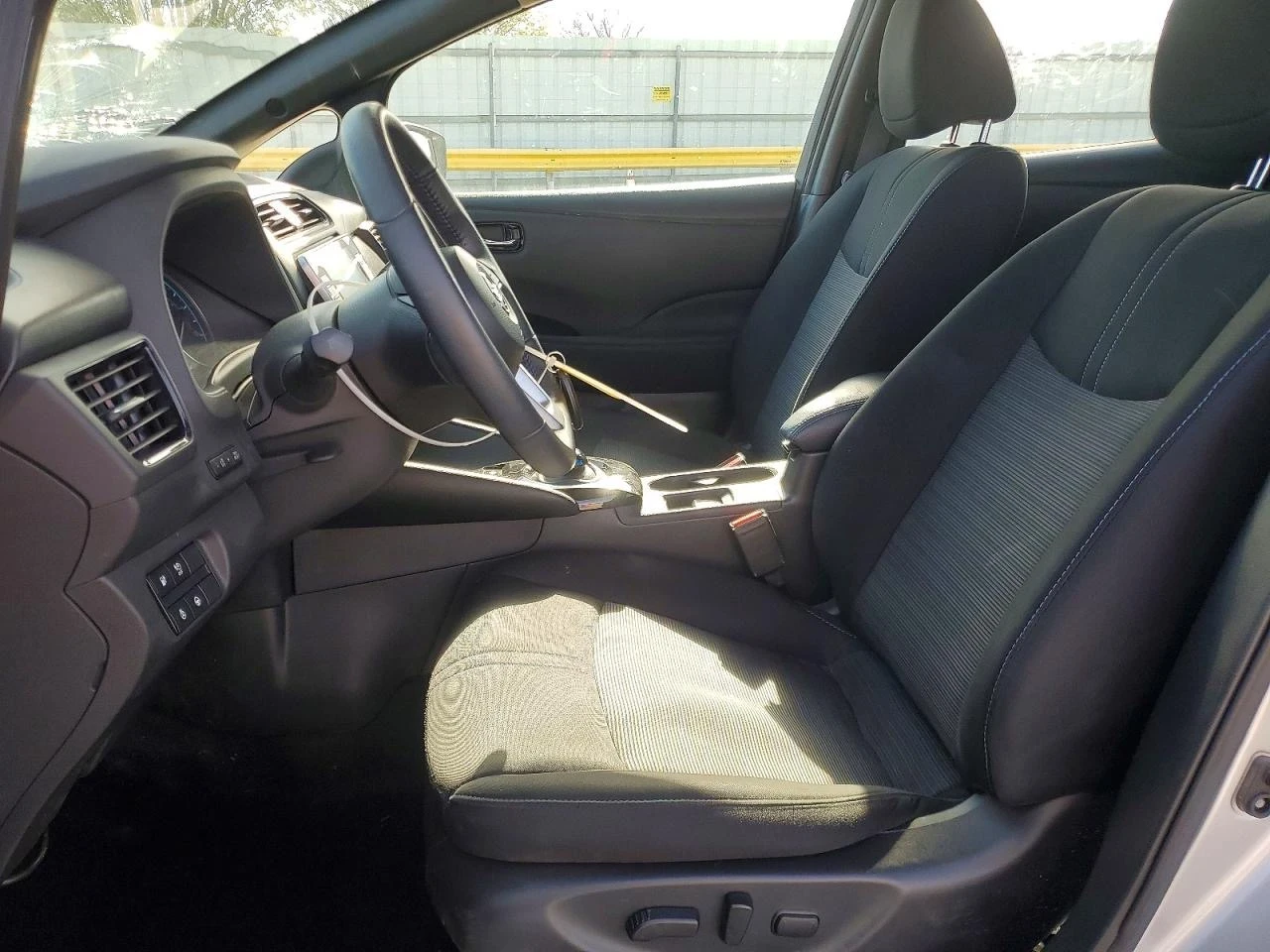 Nissan Leaf  SV PLUS | 360 КАМЕРА | KEYLESS | , снимка 7 - Автомобили и джипове - 54335698