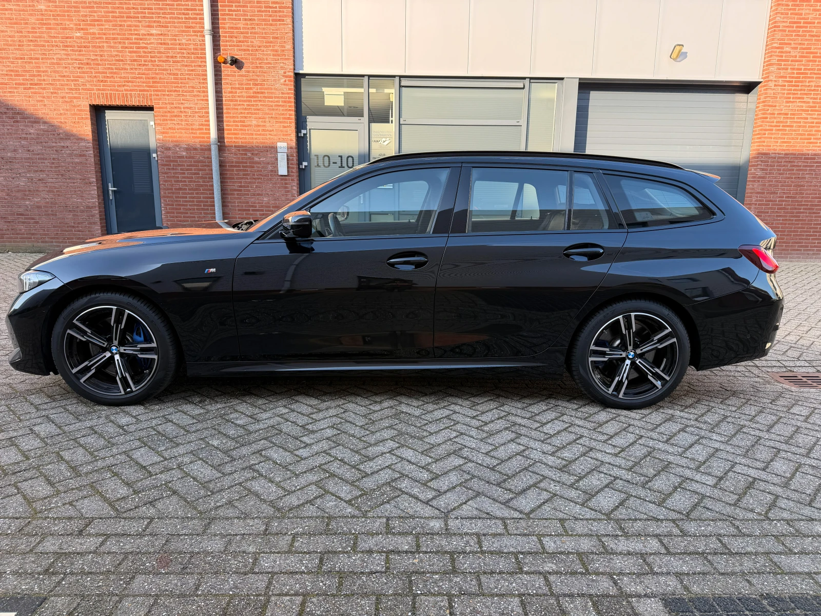 BMW 330 Touring M-Sport (G21 LCI), снимка 3 - Автомобили и джипове - 54537830