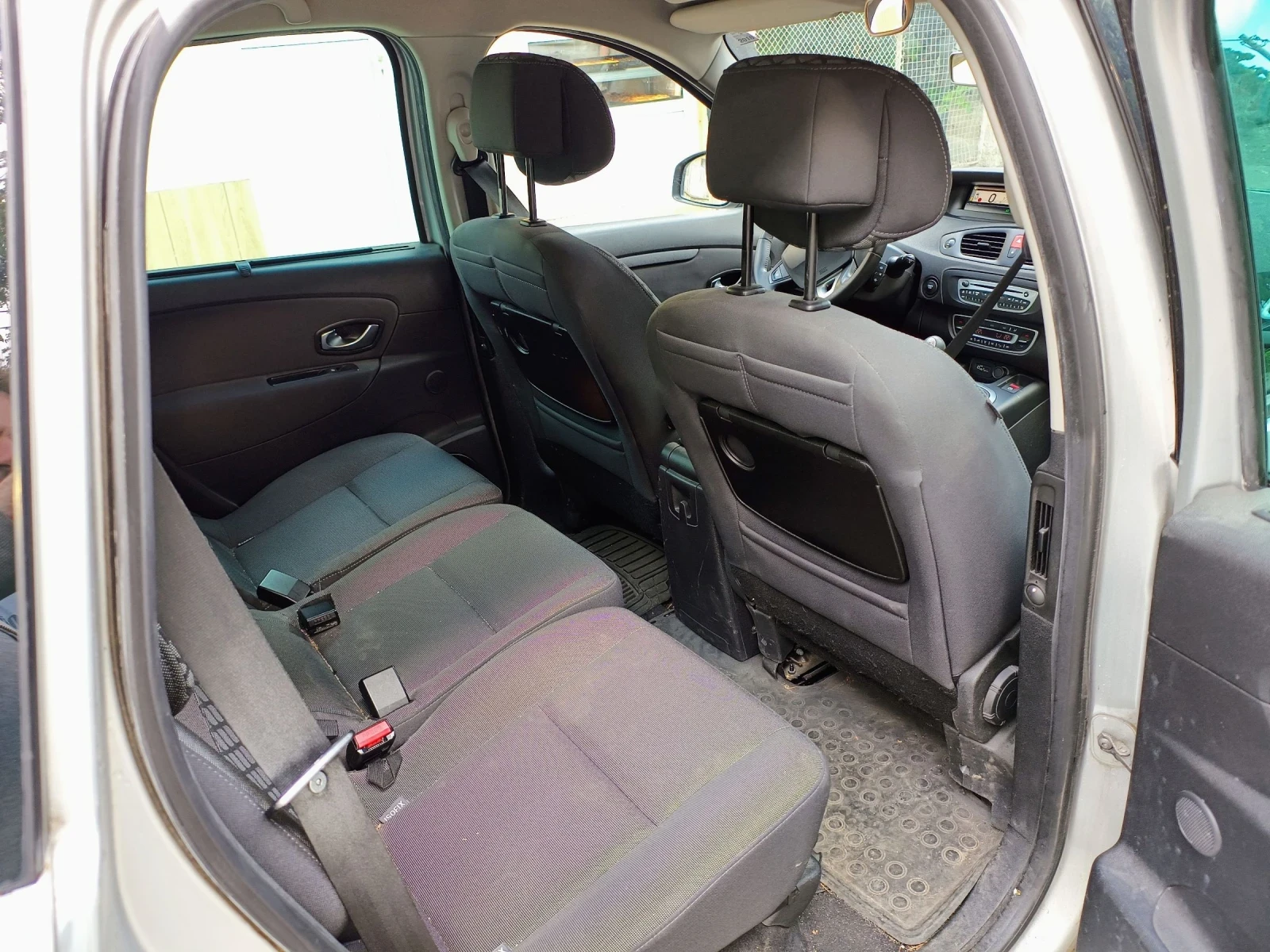 Renault Grand scenic, снимка 7 - Автомобили и джипове - 54584282