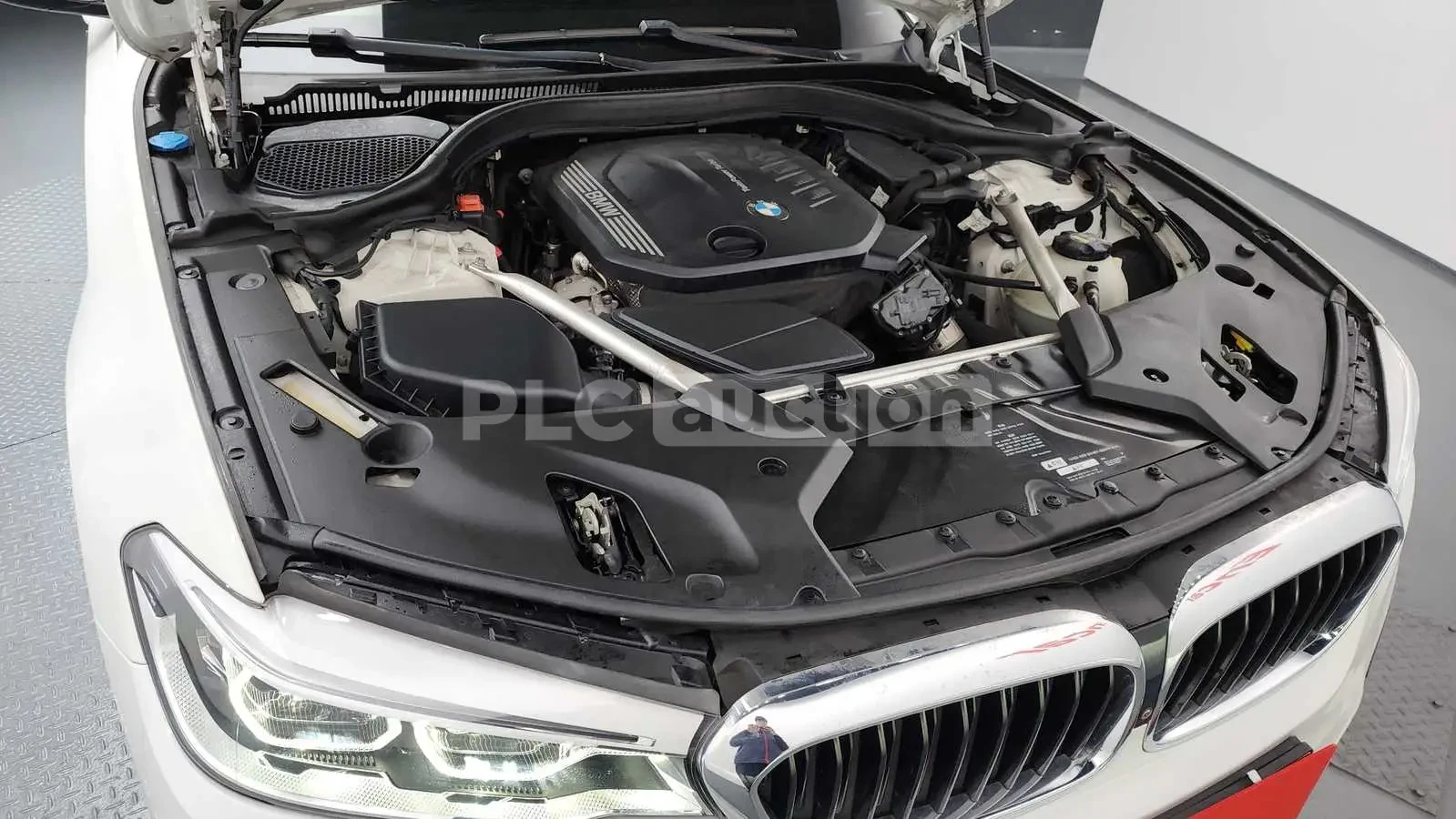 BMW 520 d M SPORT| X-DRIVE| ПОДГРЕВ| ОБДУХВАНЕ| ВКЛ.ТЕХНОТ, снимка 13 - Автомобили и джипове - 54615694