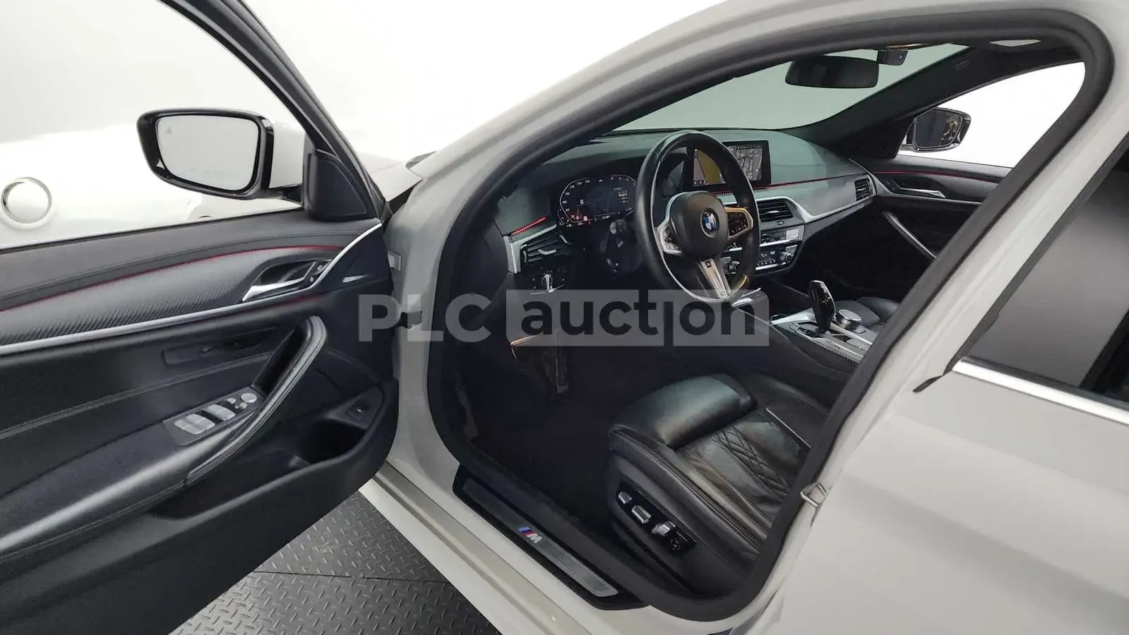 BMW 520 d M SPORT| X-DRIVE| ПОДГРЕВ| ОБДУХВАНЕ| ВКЛ.ТЕХНОТ, снимка 9 - Автомобили и джипове - 54615694